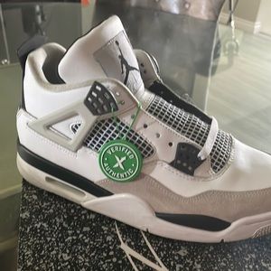 Air Jordan retro/military blacks